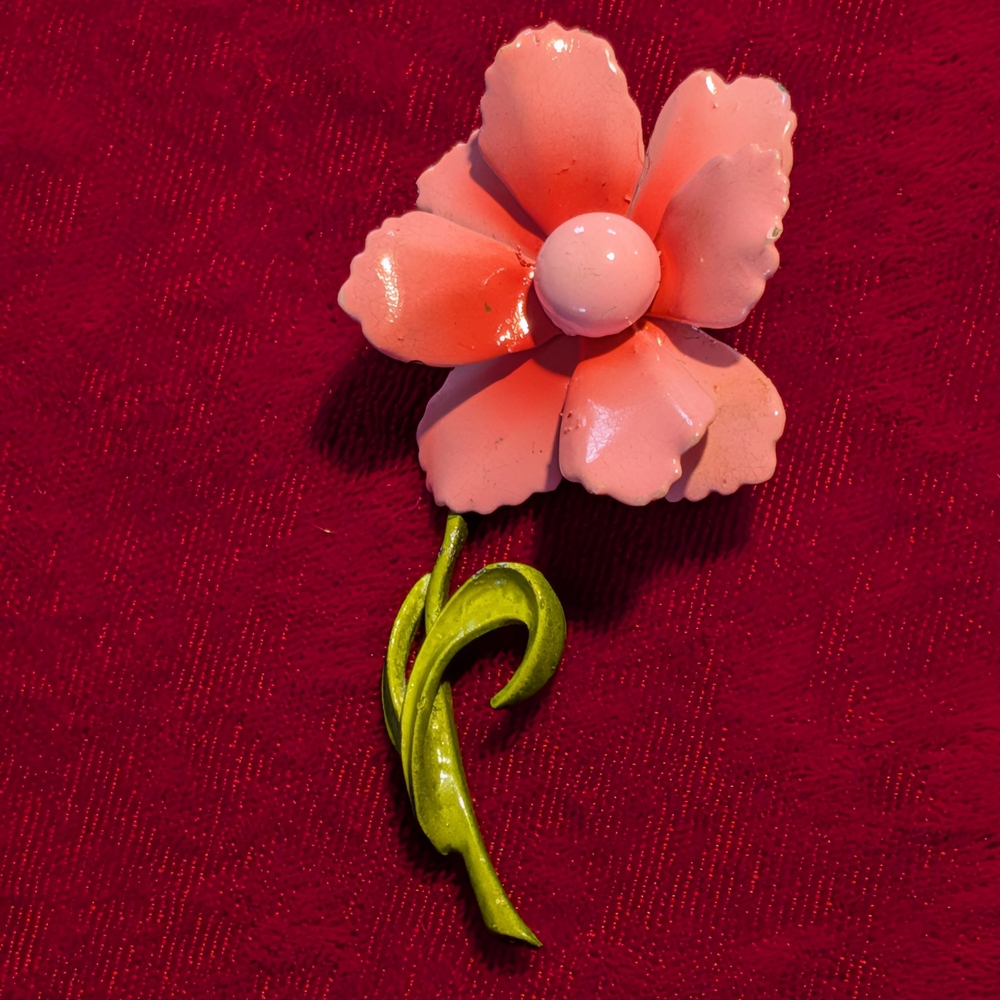 Vintage Brooch / Flower Pink Green Enamel Petite Elegant Retro Mid Century